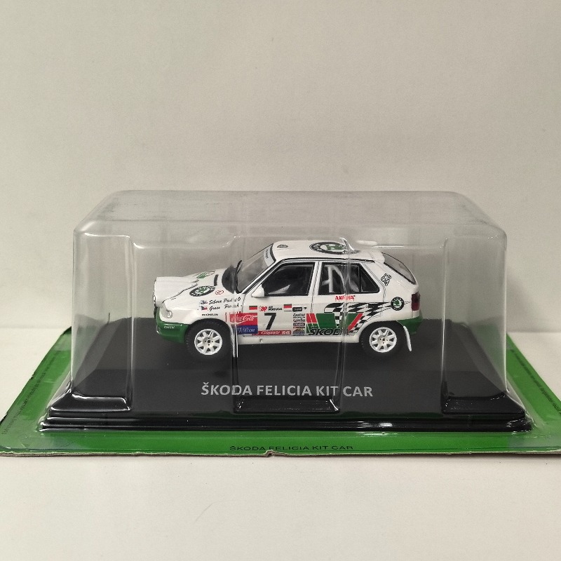 Diecast IXO 1:43 Scale SKODA F - Model Kit Car recension och pris