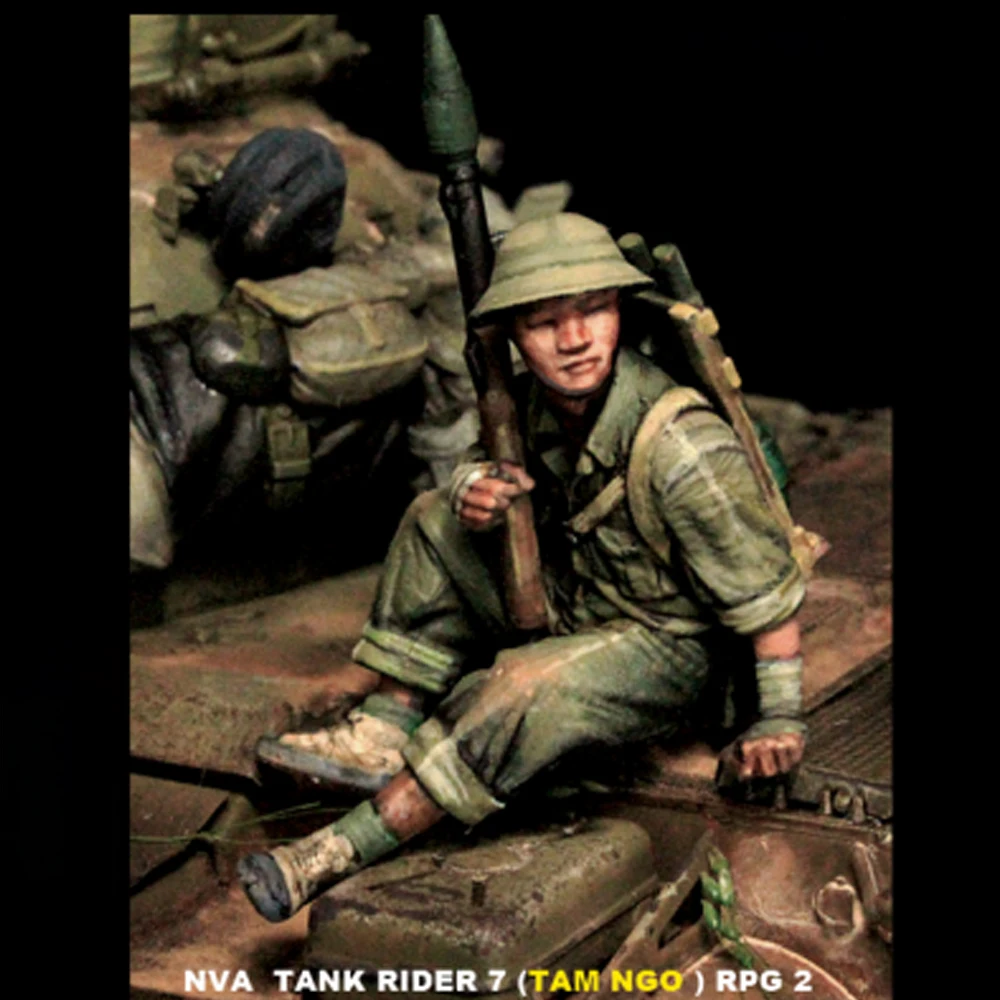 1/35 NVA Tank RIDER 7, RPD 2,  - Model Kit Figure recension och pris